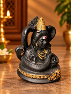 Naga Bhushana Shiva three-quarter view